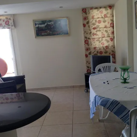 Cypria Apartment *